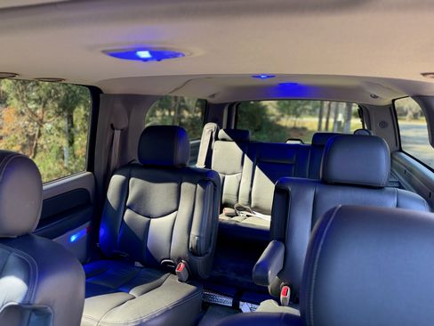 Used 2003 Chevrolet Suburban LT w/ LT Preferred Equipment Group image 21