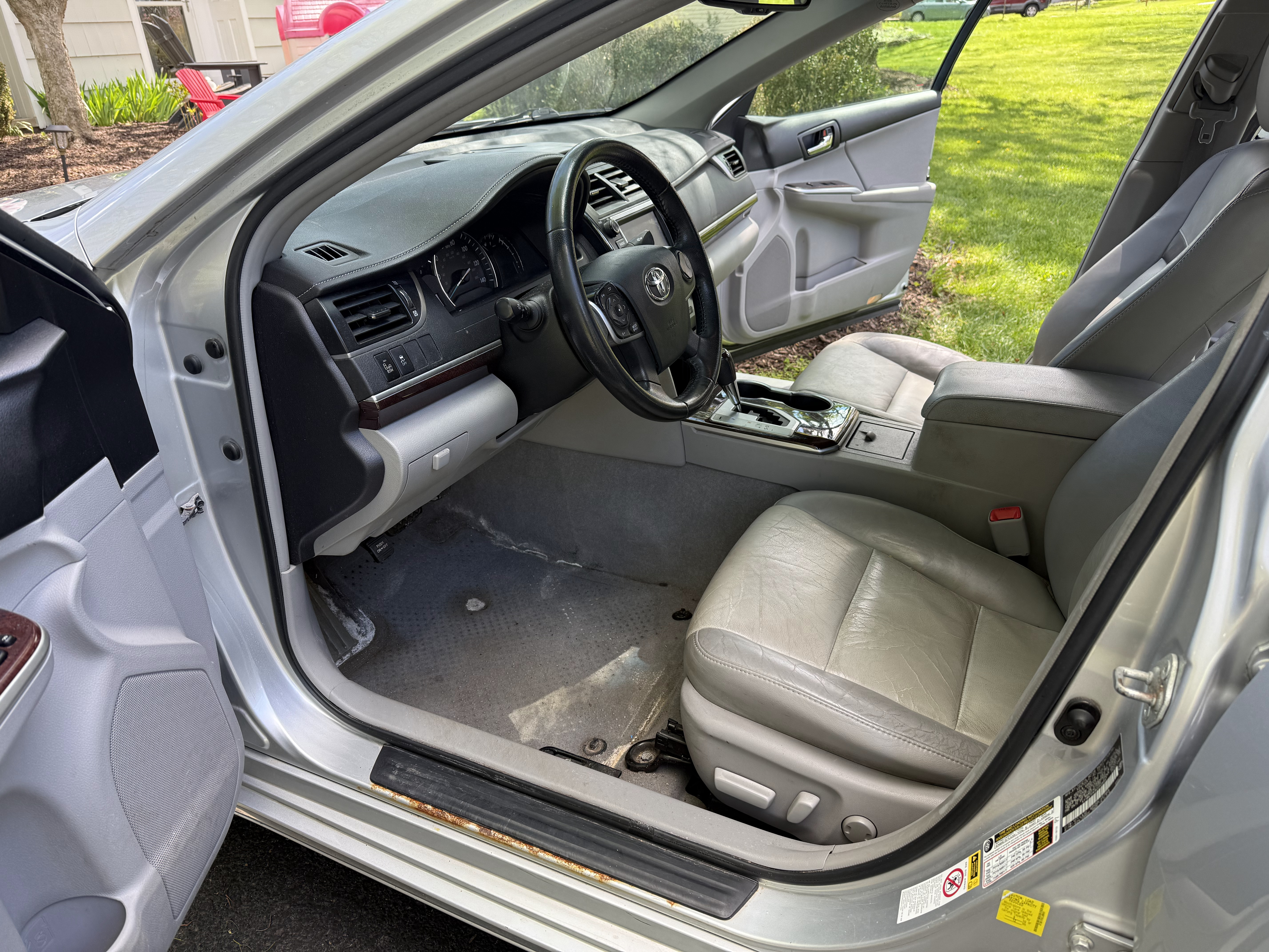 Used 2012 Toyota Camry XLE FWD image 14
