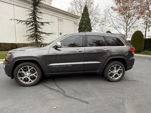 Used 2019 Jeep Grand Cherokee Limited w/ Luxury Group II image 1