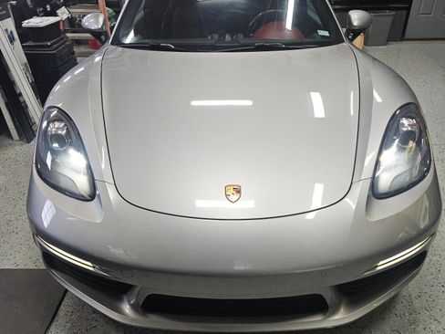 Used 2017 Porsche 718 Boxster image 8
