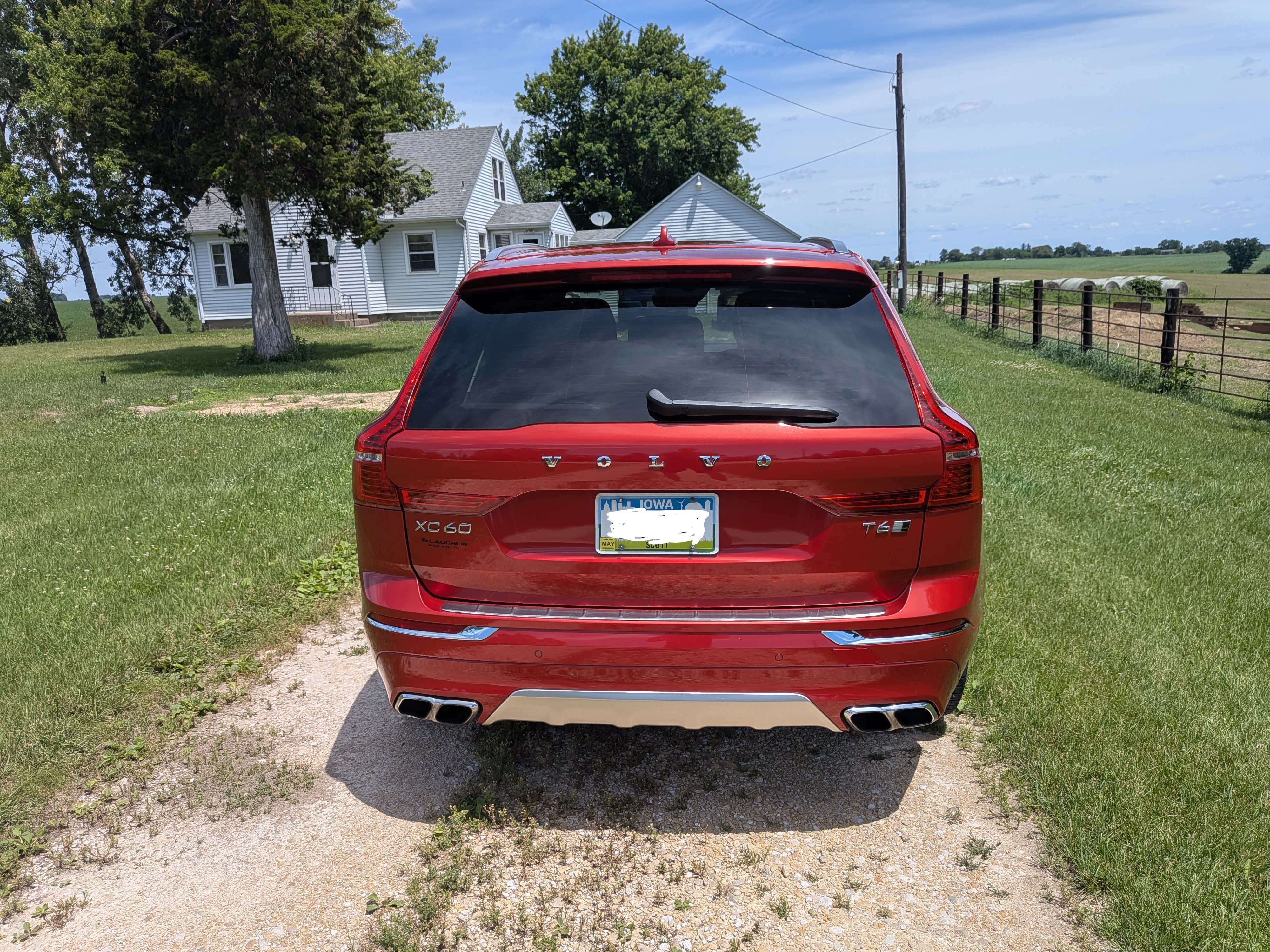 Used 2019 Volvo XC60 T6 Inscription w/ Protection Package Premier AWD/4WD image 6