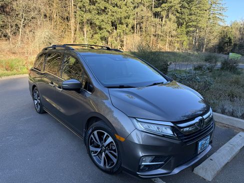 Used 2018 Honda Odyssey Elite image 6