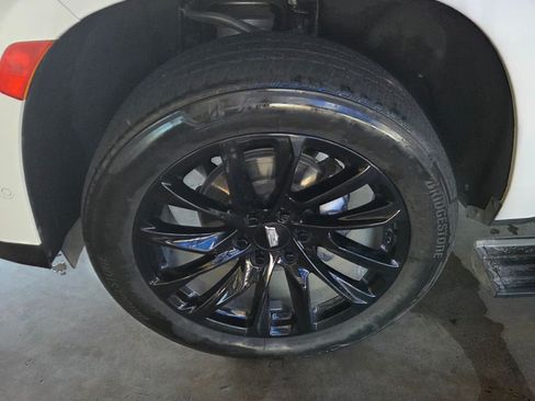 Used 2023 Cadillac Escalade ESV Sport w/ LPO, ONYX Package image 21