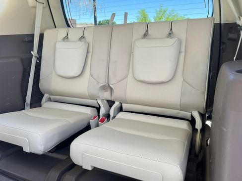 Used 2019 Lexus GX 460 Premium w/ Premium Package AWD/4WD image 14