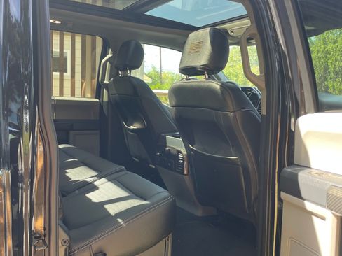 Used 2022 Ford F250 XLT w/ XLT Premium Package image 10