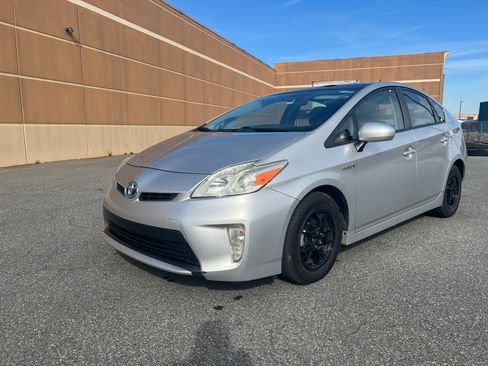 Used 2013 Toyota Prius Four image 1