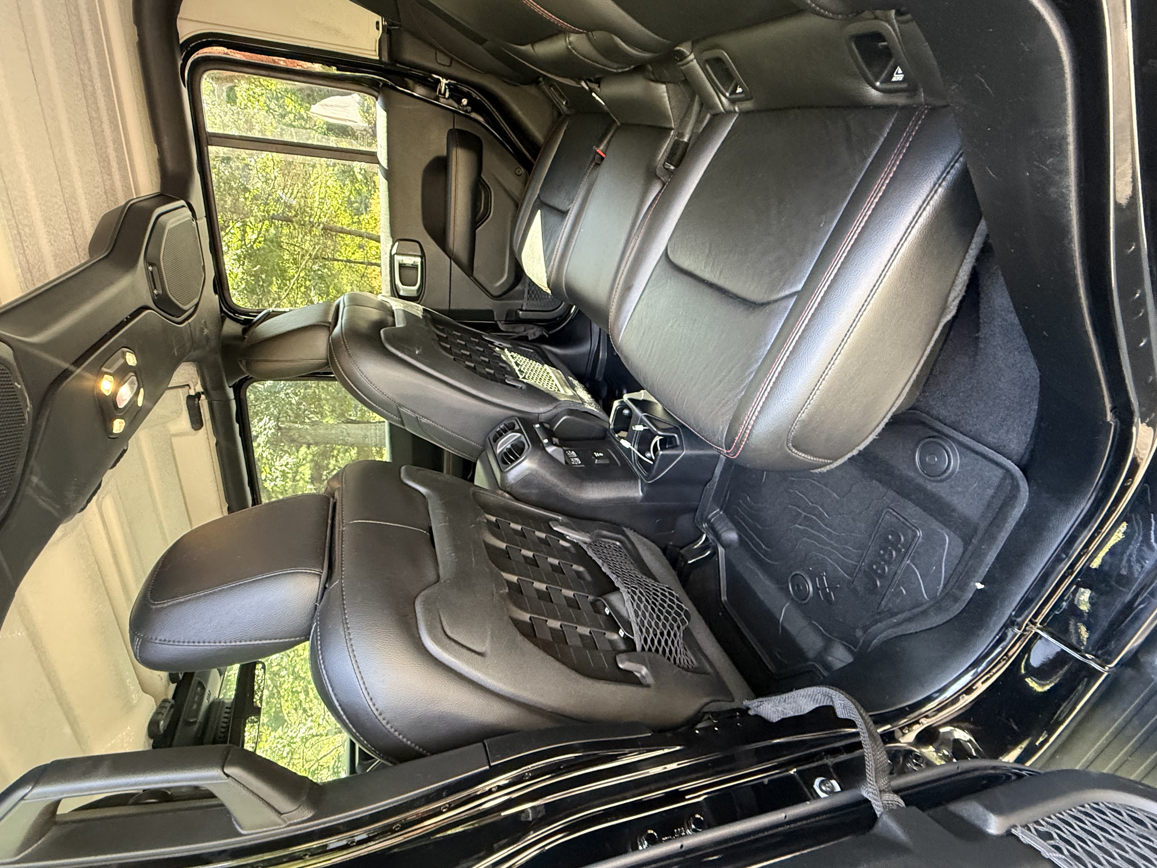 Used 2020 Jeep Gladiator Rubicon AWD/4WD image 10