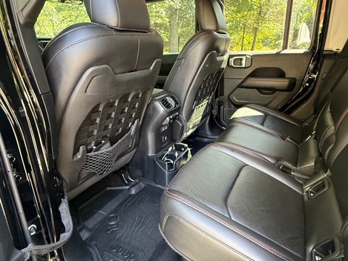 Used 2020 Jeep Gladiator Rubicon AWD/4WD image 10