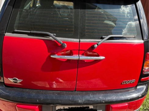 Used 2010 MINI Cooper Clubman Hardtop FWD image 1