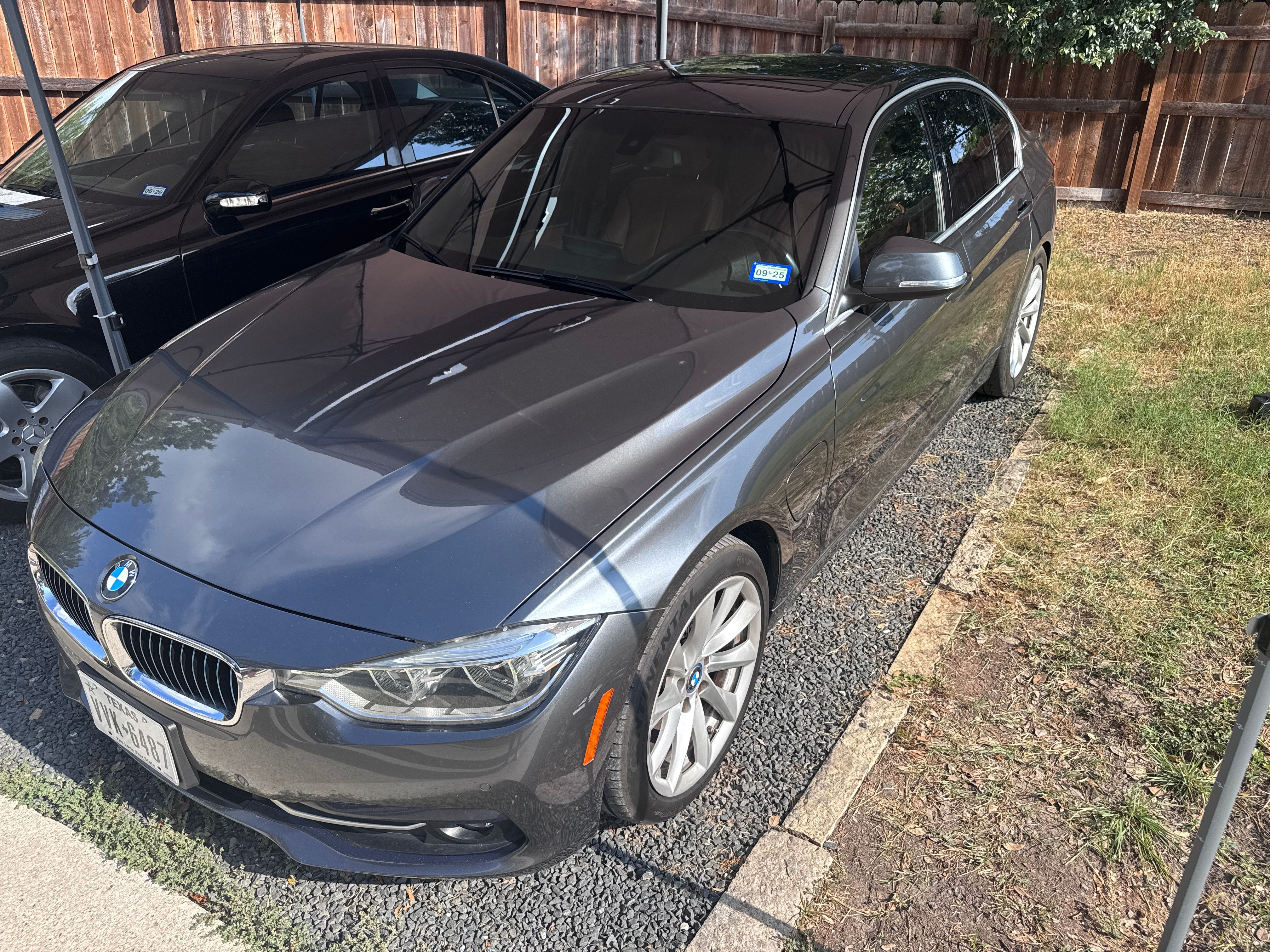 Used 2018 BMW 330e w/ Convenience Package RWD image 1