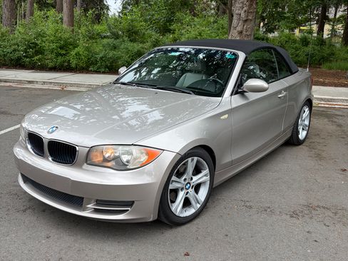 Used 2008 BMW 128i Convertible RWD image 12