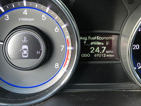 Used 2014 Hyundai Sonata GLS w/ Popular Equipment Group 2 FWD image 2
