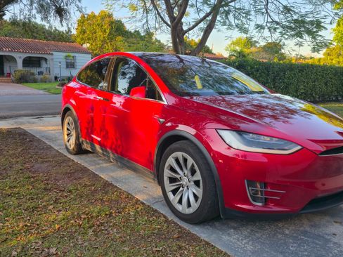 Used 2017 Tesla Model X 100D image 12