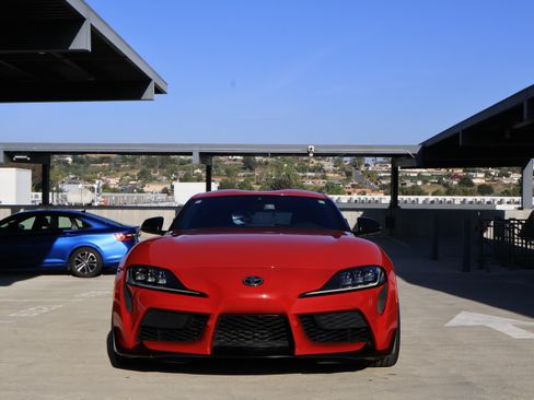 Used 2020 Toyota Supra Premium w/ Driver Assist Package RWD image 4