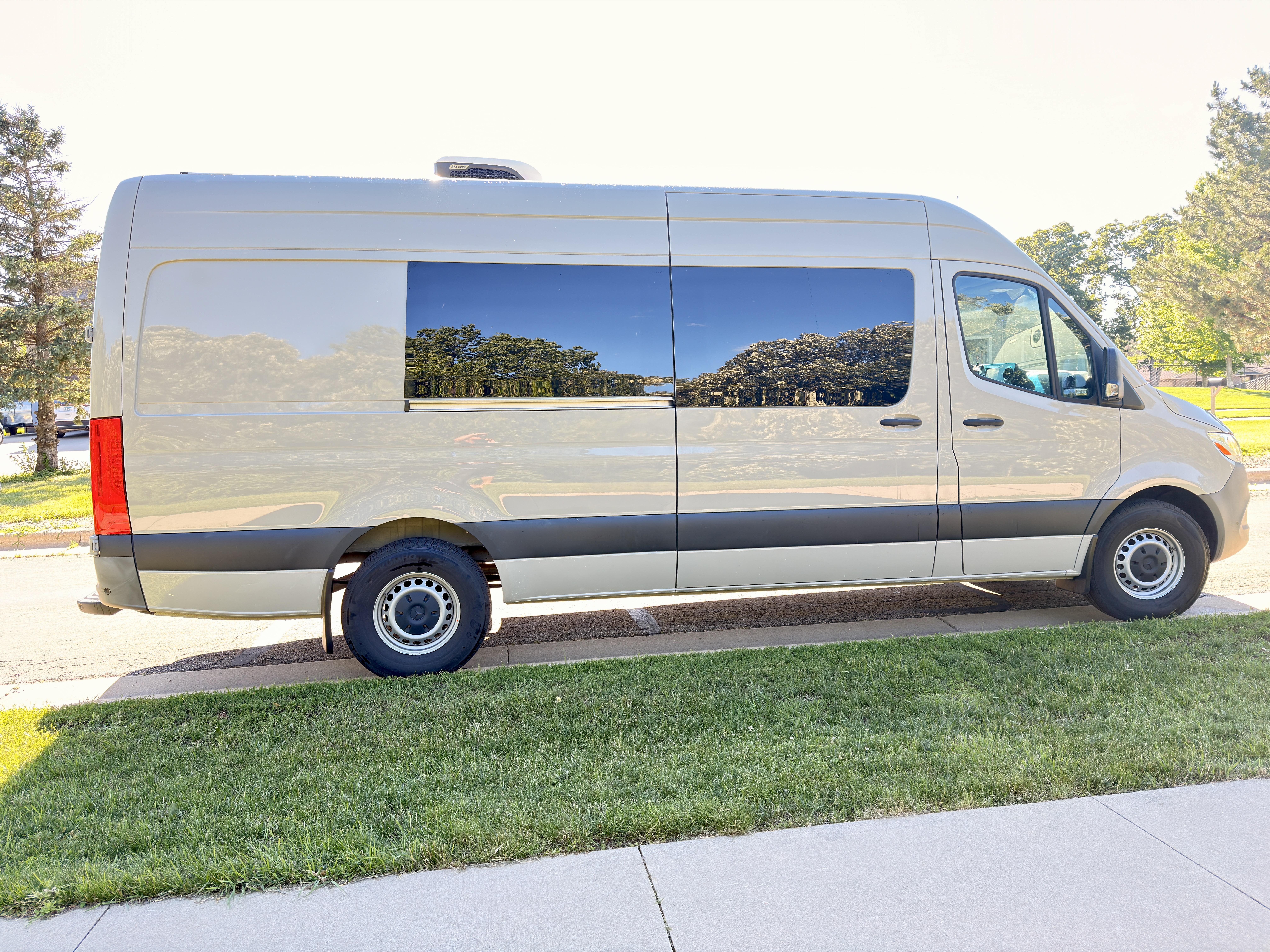 Used 2021 Mercedes-Benz Sprinter 2500 image 8