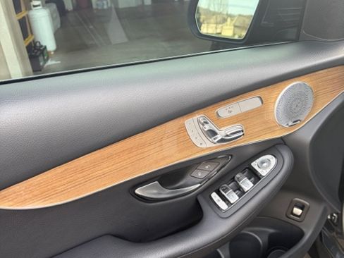 Used 2019 Mercedes-Benz GLC 300 4MATIC Coupe image 15