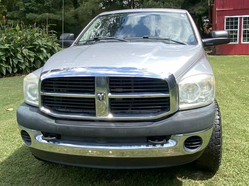 Used 2009 Dodge Ram 2500 Truck SXT image 8