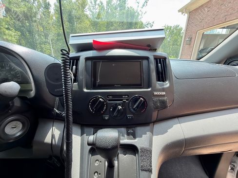 Used 2015 Nissan NV200 SV w/ Back Door Glass Package FWD image 24