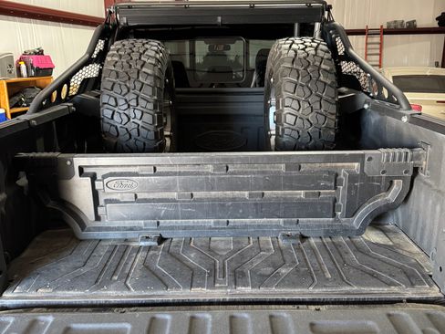 Used 2018 Ford F150 Raptor w/ Equipment Group 802A Luxury image 9