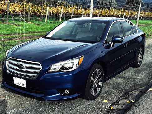 Used 2016 Subaru Legacy 3.6R Limited image 1
