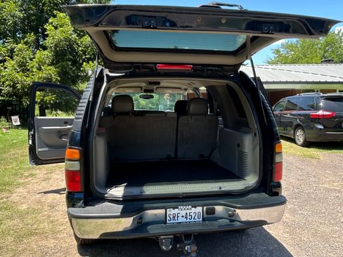 Used 2006 Chevrolet Tahoe LS w/ Smart Select Package RWD image 6