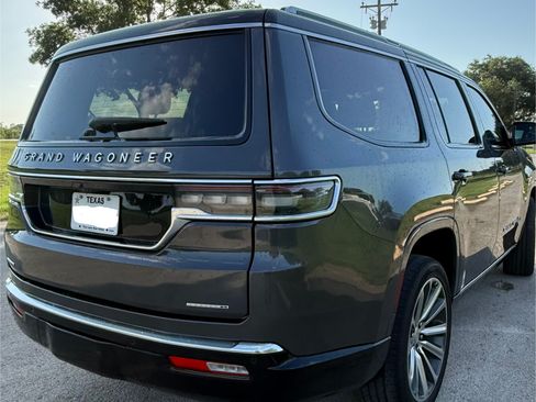 Used 2023 Jeep Grand Wagoneer Series II AWD/4WD image 6