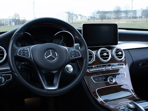 Used 2017 Mercedes-Benz C 300 4MATIC Sedan image 10