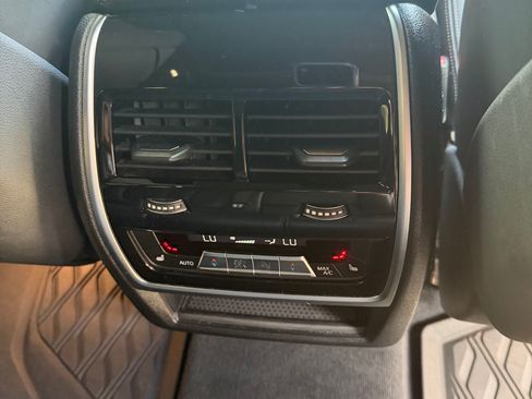 Used 2019 BMW X5 xDrive50i w/ M Sport Package AWD/4WD image 17