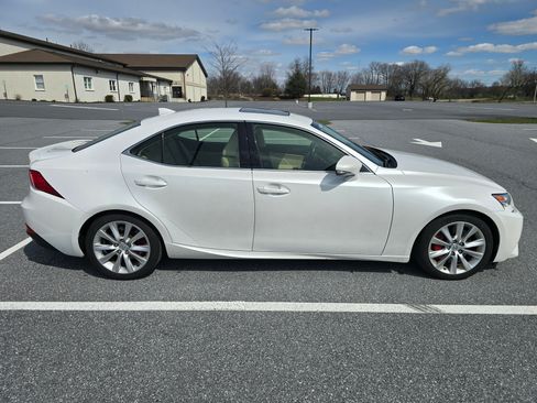 Used 2016 Lexus IS 300 AWD w/ Premium Package image 2