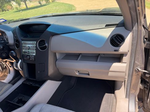 Used 2011 Honda Pilot LX image 14