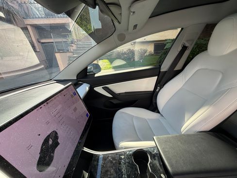 Used 2019 Tesla Model 3 Long Range image 10