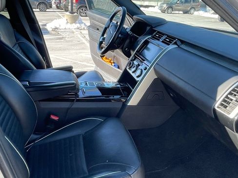 Used 2018 Land Rover Discovery HSE Luxury image 10