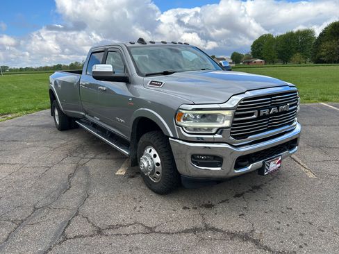 Used 2019 RAM 3500 Laramie AWD/4WD image 2