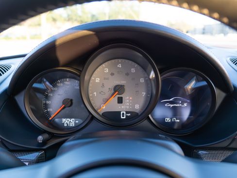 Used 2018 Porsche 718 Cayman S image 17
