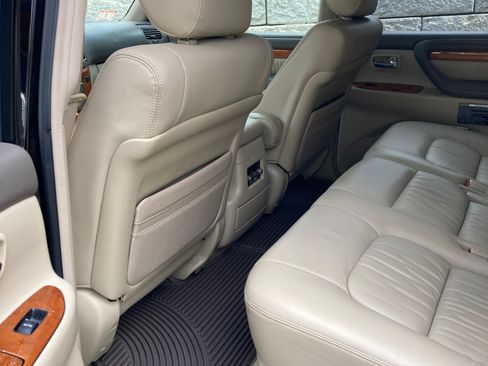 Used 2006 Lexus LX 470 4WD image 10