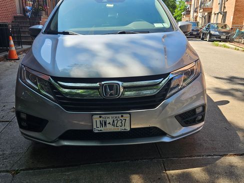 Used 2019 Honda Odyssey EX image 2