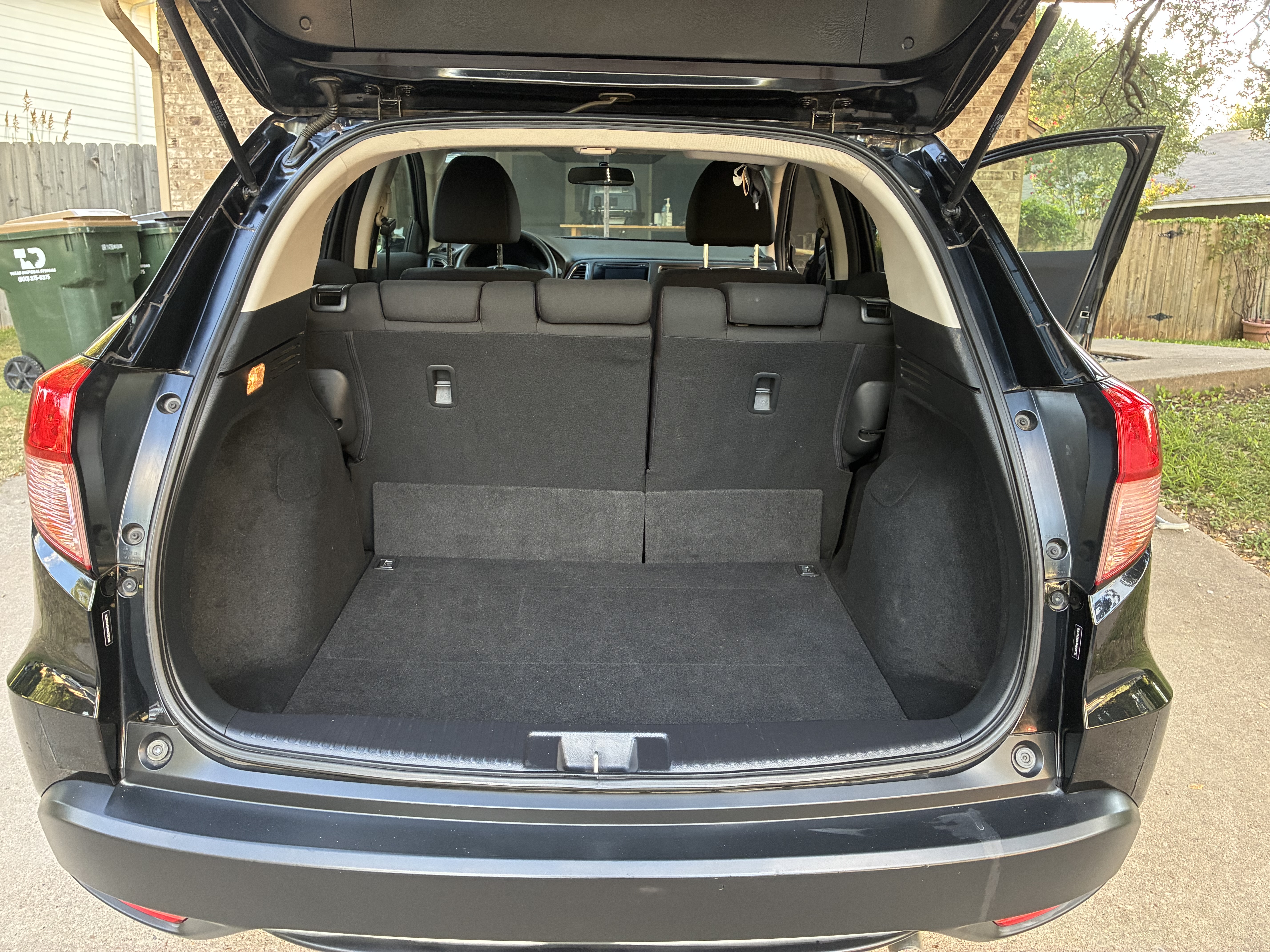 Used 2016 Honda HR-V EX image 10