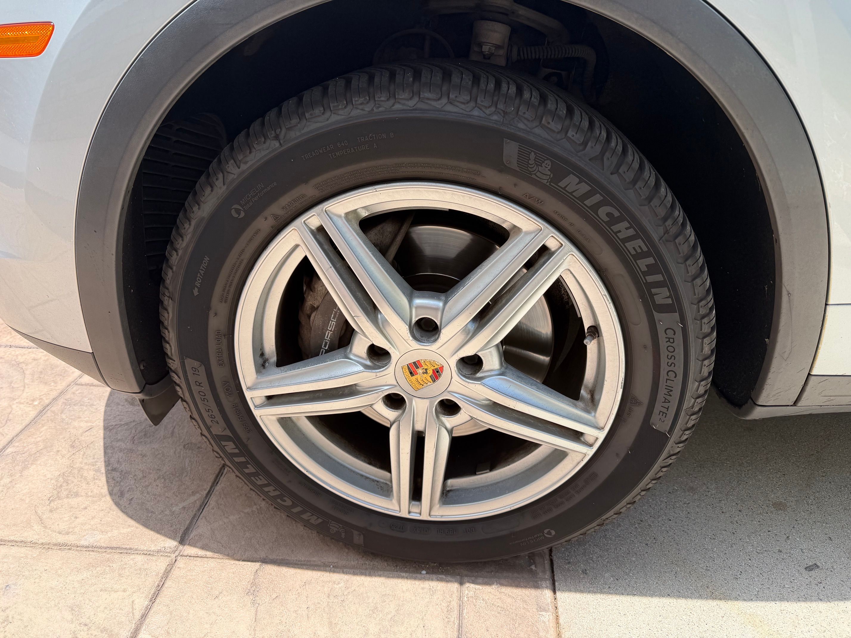 Used 2015 Porsche Cayenne Diesel AWD/4WD image 10