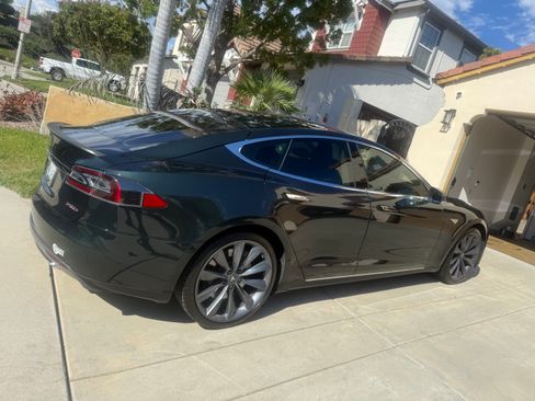 Used 2012 Tesla Model S Performance RWD image 9