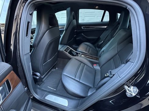 Used 2017 Porsche Panamera 4S image 13