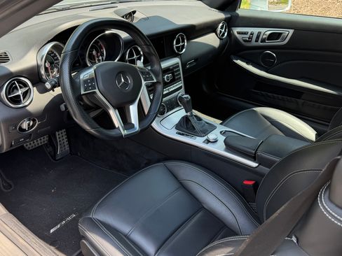 Used 2014 Mercedes-Benz SLK 55 AMG image 6