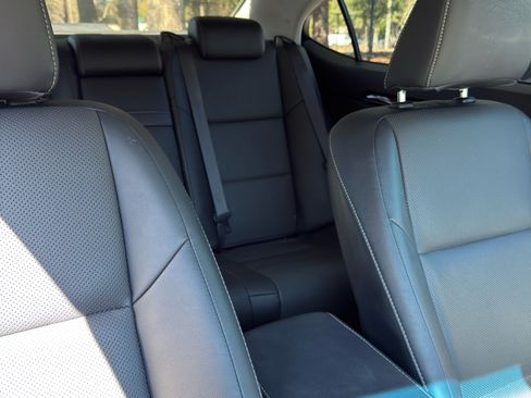 Used 2017 Lexus ES 350 image 2