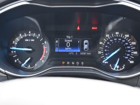 Used 2018 Ford Fusion SE image 14