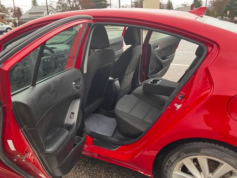 Used 2016 Kia Forte LX w/ LX Popular Plus Package image 17