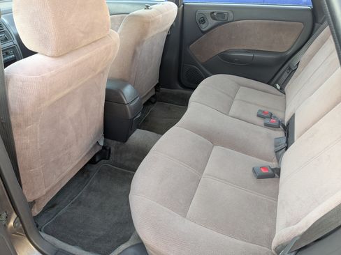 Used 1995 Subaru Legacy L image 14