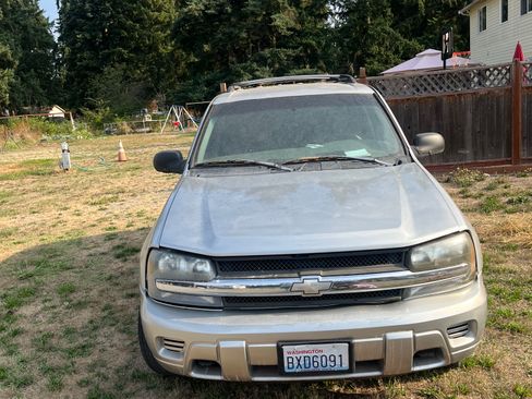 Used 2004 Chevrolet TrailBlazer LS w/ LS Preferred Equipment Group image 6