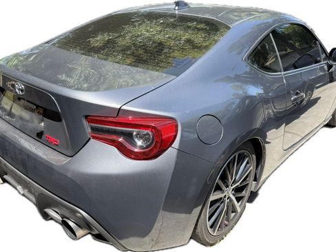 Used 2020 Toyota 86 w/ TRD Handling Package RWD image 5