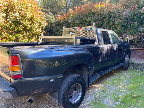 Used 2003 Chevrolet Silverado 3500 LS RWD image 2