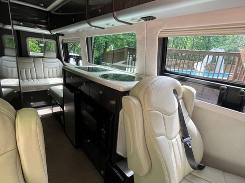 Used 2011 Mercedes-Benz Sprinter 3500 image 1