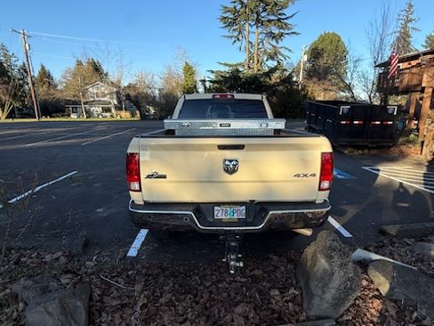 Used 2017 RAM 2500 Big Horn image 9